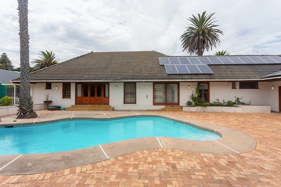 To Let 5 Bedroom Property for Rent in Milnerton Western Cape